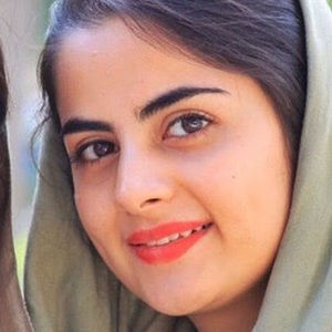 Meet your Posher, Farahnaz